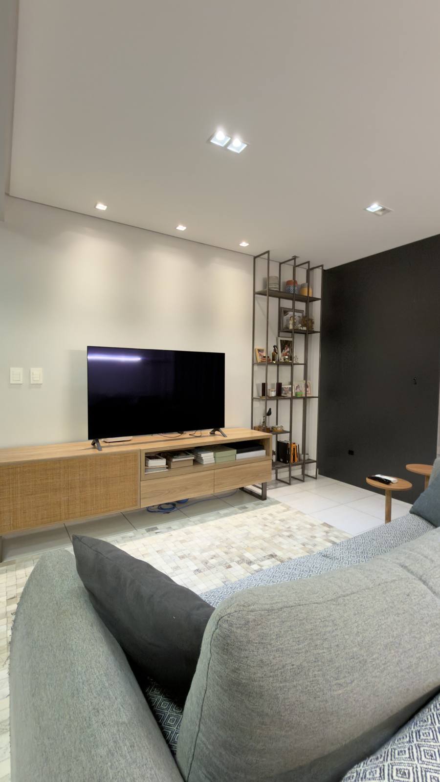 Apartamento mobiliado no Centro de Criciúma, sala de TV
